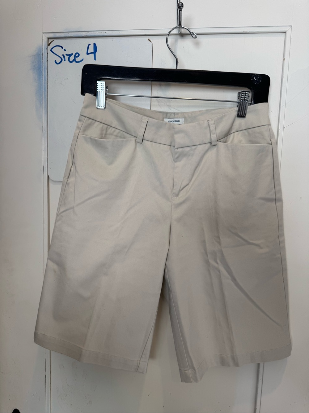 Dockers Women's Bermuda Shorts in Khaki